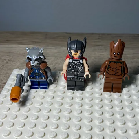 LEGO Marvel Minifigure Lot - Rocket Raccoon, Thor (Ragnarok Cape) & Groot