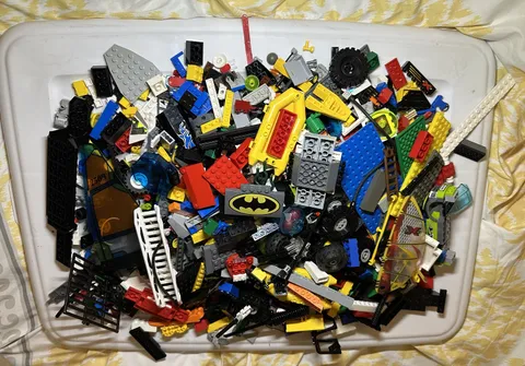 Lego Lot 4 Pounds lbs 6 oz of  Random Mixed Pieces Bulk as shown no mini figures