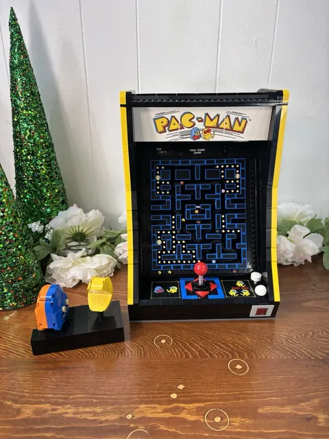 LEGO 10323 Icons: PAC-MAN Arcade 18+ Block Toy *Used* Some Pieces Missing As Is