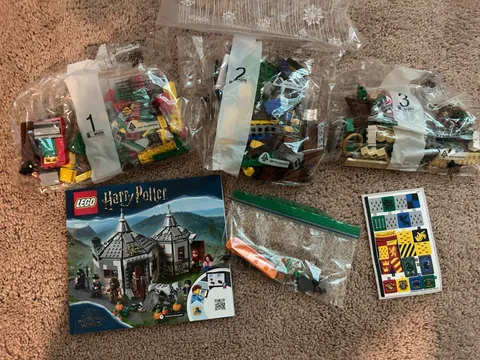LEGO Harry Potter: Hagrid's Hut: Buckbeak's Rescue (75947) No original Box
