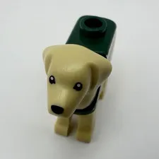 LEGO LABRADOR Part 105143pb04 - Rescue Dog w/ Green printed vest - 1pc