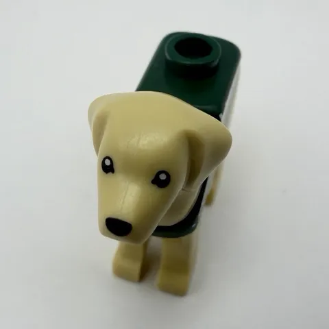 LEGO LABRADOR Part 105143pb04 - Rescue Dog w/ Green printed vest - 1pc
