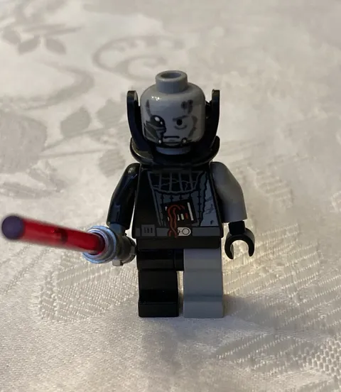 2008 Lego Rogue Shadow - Darth Vader (Battle Damaged) Minifig sw0180