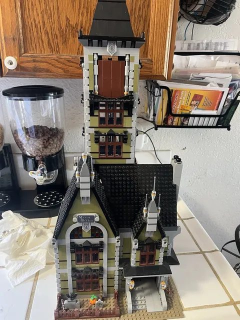 LEGO 10273 Haunted House ICONS Complete Set 3231 pieces No Box 16+ (BUILD ONLY)