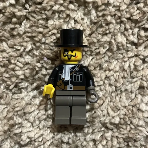 LEGO Adventurers Orient Expedition Lord Sam Sinister Baron von Minifigure adv025