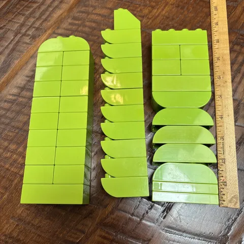 Lego DUPLO Lot of 42 LIME GREEN Bricks Curve Slope Plates Part Piece bright neon
