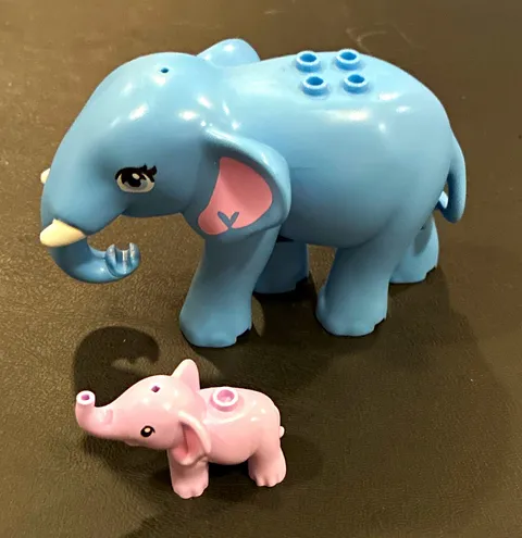 LEGO Friends Lot Of 2 Elephants Figures Blue Purple Animal Mom And Baby Lavender