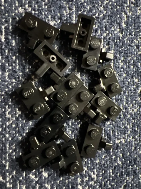 LEGO 44567a Black Hinge Plate 1x2 Locking Finger on Side w/ Bottom Groove 13pcs