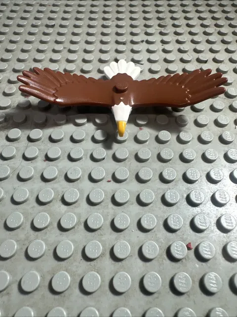 NEW LEGO BALD EAGLE rare animal minifigure minifig bird 60202