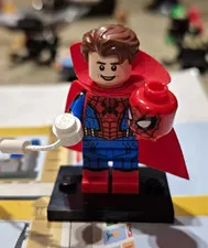 LEGO Marvel Studios Spider-Man Minifigure Red Cape, Extra Head, Display Stand