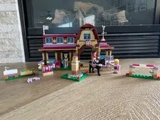 LEGO FRIENDS: Heartlake Riding Club (41126)