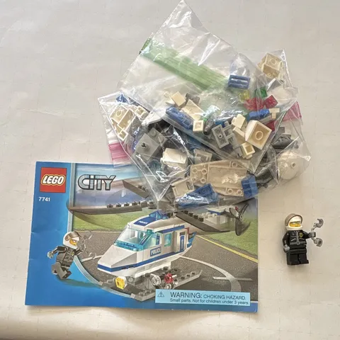 LEGO City Police 7741 Police Helicopter COMPLETE Set w/Manual Minifig No Box