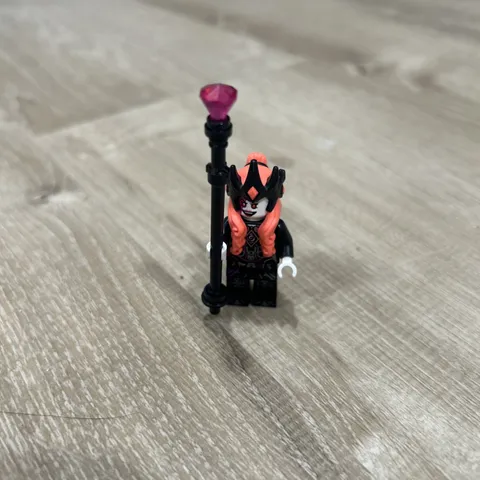 LEGO Dreamzzz 71478 NeverWitch MINIFIGURE Never Witchs Midnight Raven Incomplete