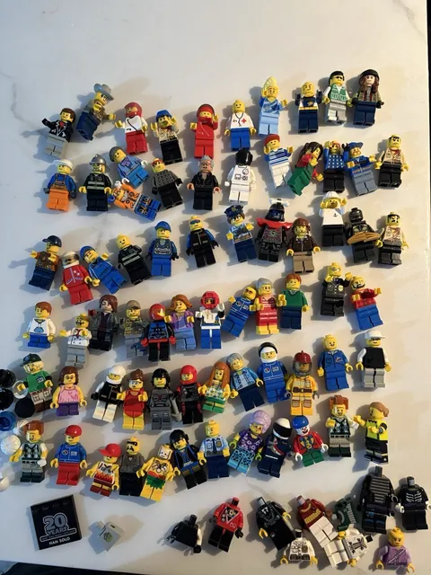 Huge LEGO Minifigure Lot w/ 20 Years Han Solo Tile, Ninjago parts