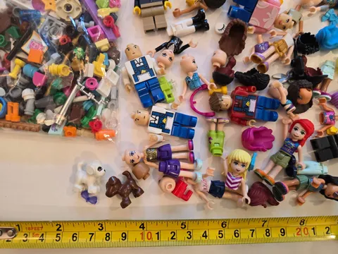 7 lbs Lot LEGO and LEGO FRIENDS