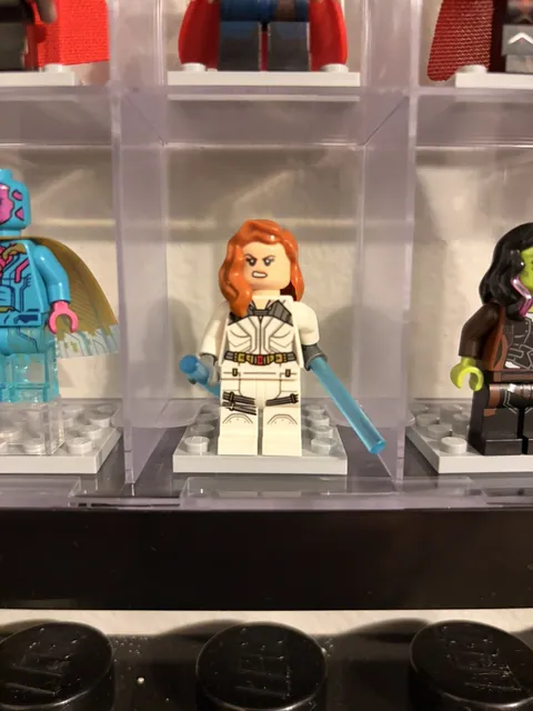 LEGO Super Heroes Minifigure Black Widow - White Jumpsuit (Genuine)
