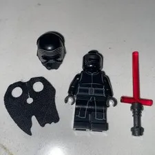 LEGO Star Wars Supreme Leader Kylo Ren With Cape and Lightsaber SW0663 75256