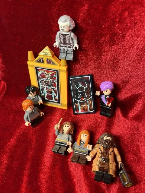 LEGO Harry Potter 7 Minifigures And Mirror of Erised Sorcerer's 75954 Quirrel