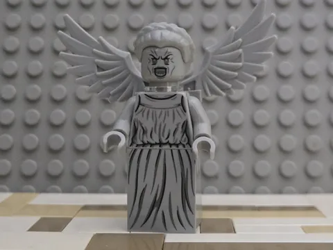 LEGO Weeping Angel Minifigure - 21304 Doctor Who ***NEW***