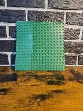 LEGO Classic 32x32 Baseplate - Dark Green, Vintage, 32 Studs by 32 Studs