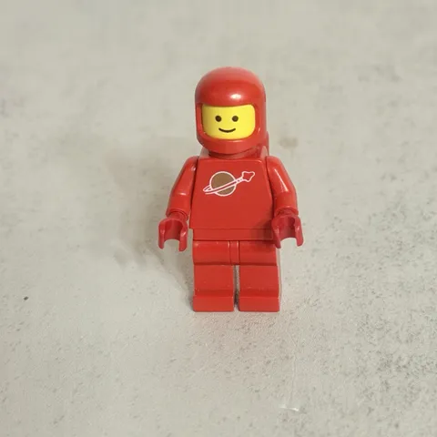 LEGO Classic Red Space Minifigure sp005  Vintage Red Astronaut Great Condition