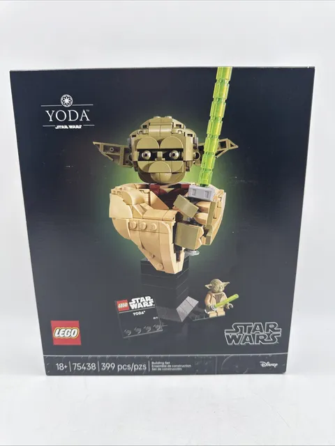 LEGO Star Wars Attack of the Clones Yoda Bust Building Set W/ Lightsaber Sealed