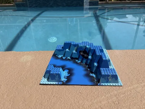 LEGO Baseplate, Raised 32 x 32 Canyon with Blue Underwater Pattern 6024px1