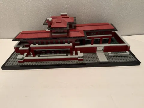 LEGO Architecture, Robie House, Set 21010 Complete No Box or Instructions