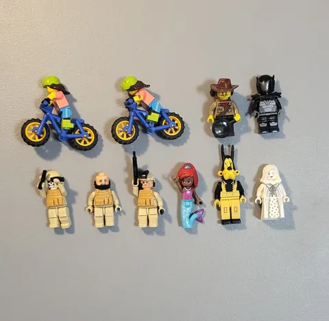 LEGO Minifigure Lot of 10