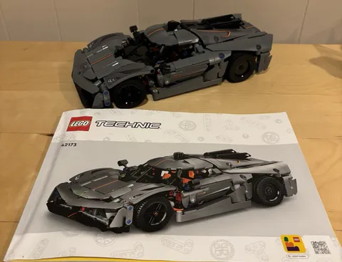 LEGO TECHNIC: Koenigsegg Jesko Absolut Gray Hypercar (42173) 100% Complete!