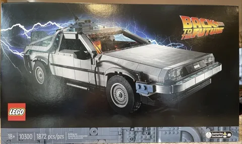 LEGO Back to The Future Time Machine Delorean 10300 Building