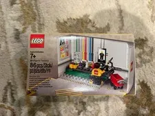 LEGO Promotional: Minifigure Factory (5005358)