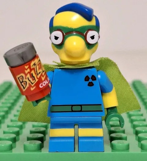 Lego The Simpsons Fallout Boy Milhouse Collectible Minifigure With Cape