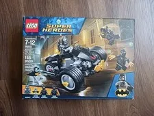 LEGO DC MINIFIGURE BATMAN SUPER HEROES 76110 THE ATTACK OF THE TALONS NEW