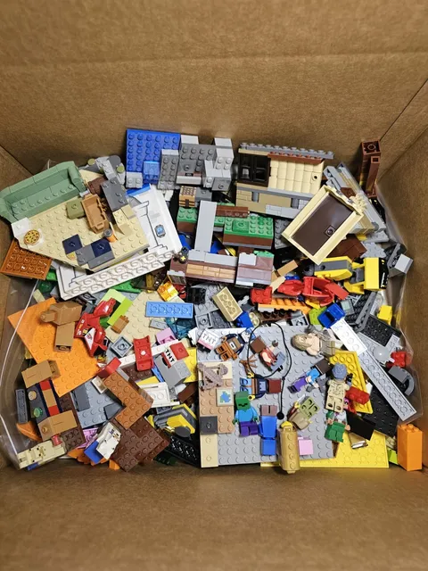 15 Lbs+ LEGO Bulk Lot Mixed Bricks, Plates, People & Pieces Multicolor