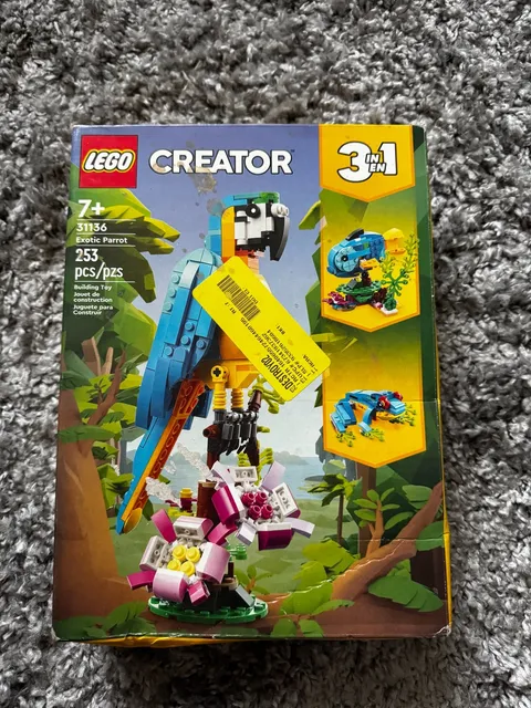 LEGO 31136 Exotic Parrot 3in1 NEW Sealed Minor Shelf Wear FAST SHIP!