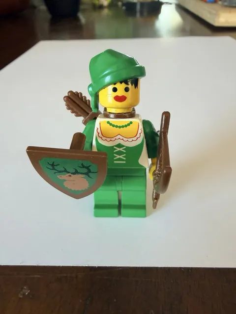 LEGO Forestwomen ORIGINAL 1990 Vintage Mint Archer Minifigure Woman