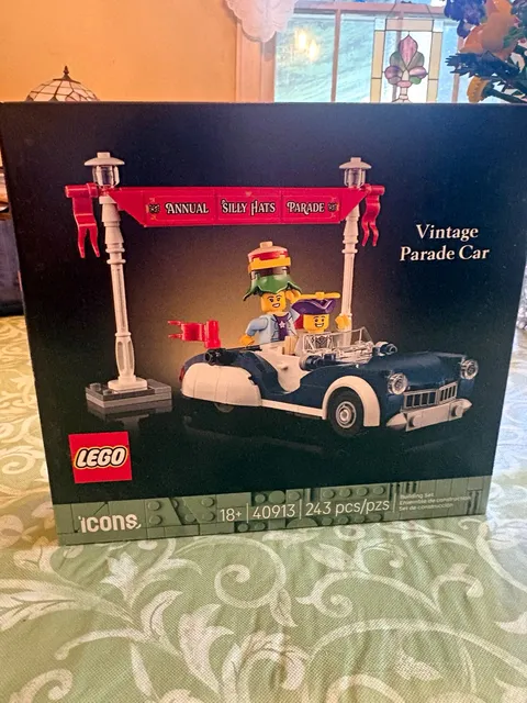 LEGO Icons Vintage Parade Car 40913 Limited Edition Set 243pcs Age 18+