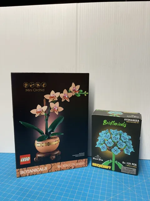 LEGO Botanicals: Mini Orchid (10343) Unopened damaged box Bonus! Hydrangea brick