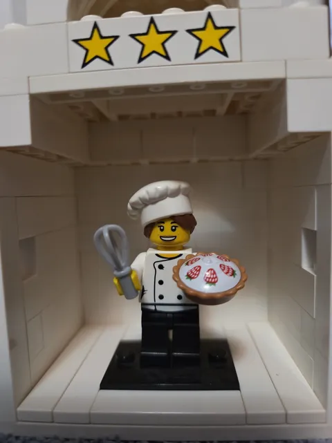 Lego MiniFigure Series 17 GOURMET CHEF  # 71018