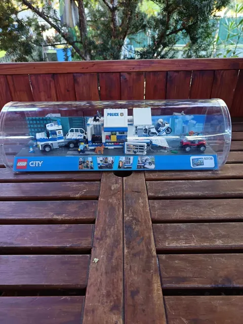 Lego Police Mobile command center NEW store display characters 60139