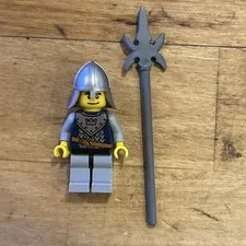 Lego Fantasy Era Crown Knight Scale Mail with Crown Minifigure 7092 7097