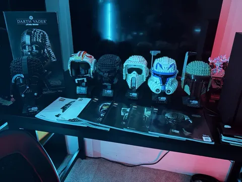 LEGO Star Wars Helmet Collection(LOOKING TO BUY SELL AND TRADE LEGOS)