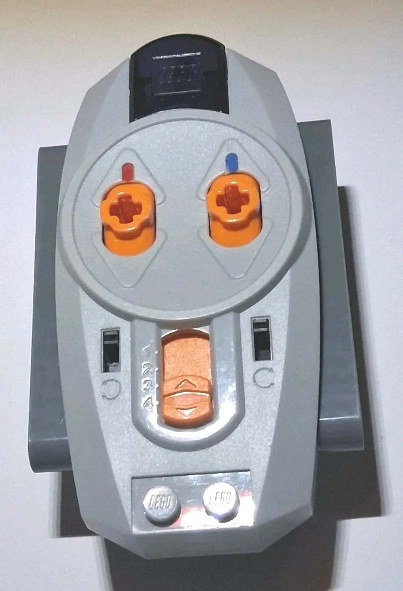 Lego Power Electric Power Functions Remote #4506079 Requires 3 AAA batteries 