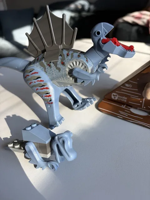 1371 Vintage Lego Animal Dinosaur T-Rex and Baby? Incomplete