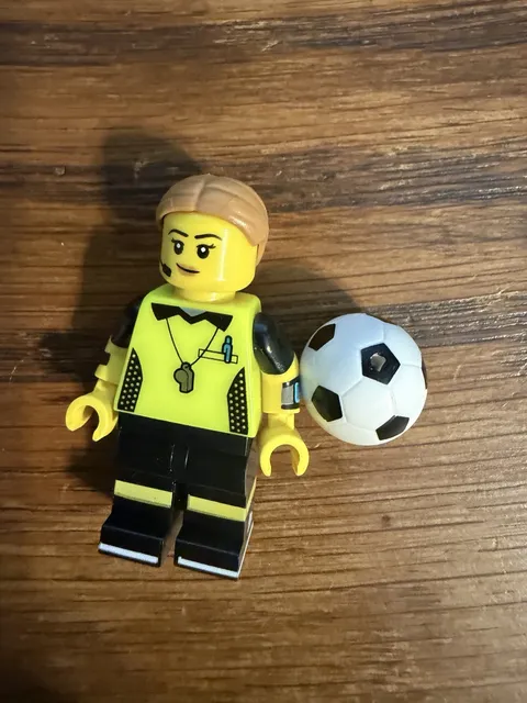 LEGO SOCCER AND FOOTBALL REFEREE MINIFIGURE WITH FREE SHIPPING