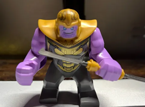 LEGO Marvel Super Heroes Thanos Bigfig Minifigure w/ Sword sh0576 76131