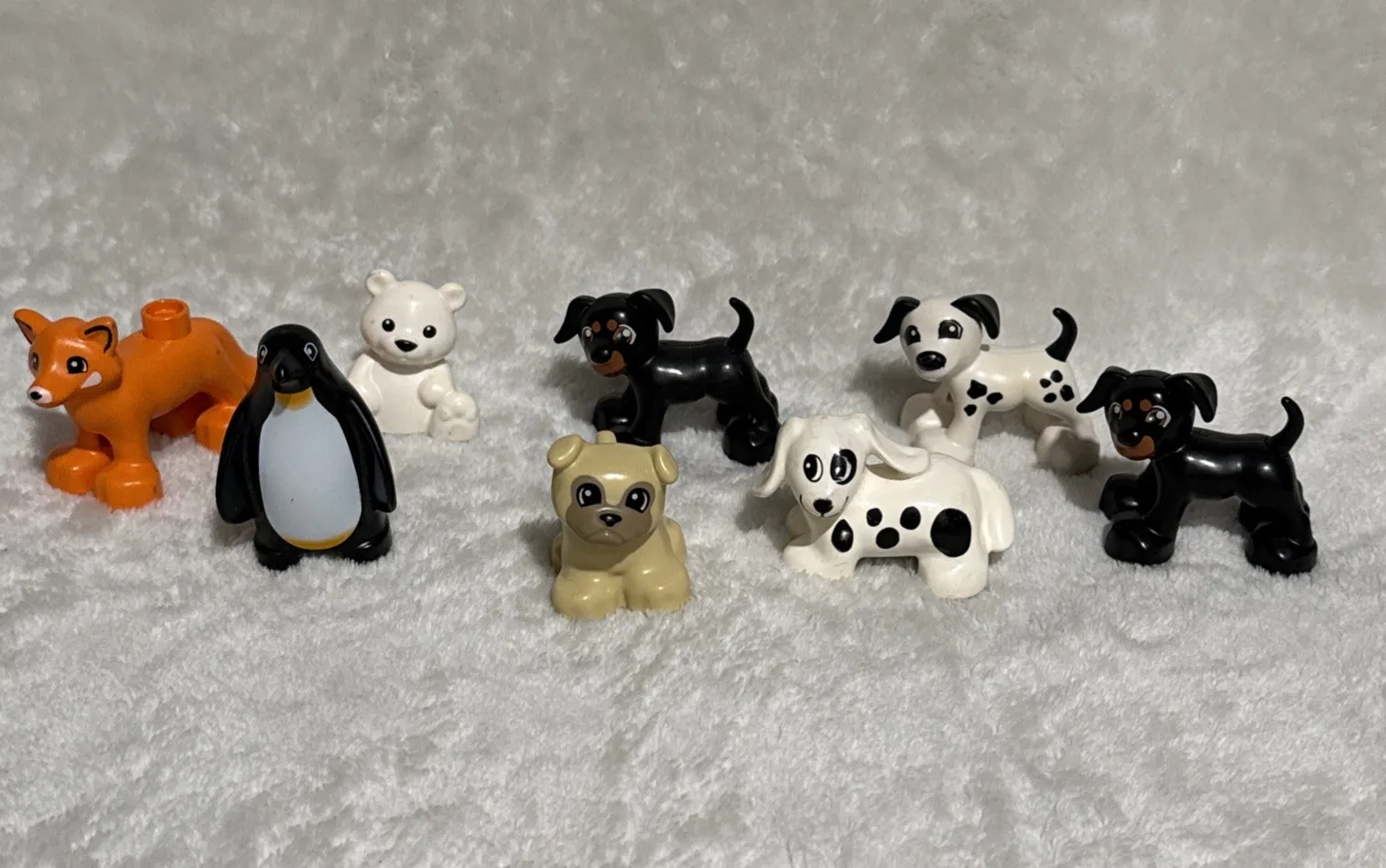 LEGO LOT OF 8 ANIMAL FIGURES Bulldog, Dogs, Puppy, Fox, Penguin and Bear