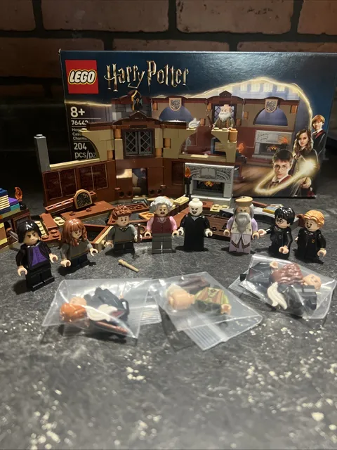 Harry Potter And Friends Lego Mini figures + Complete Set 76442 And Manual
