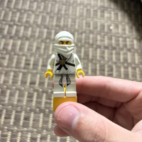 Vintage Retired LEGO Ninjago 2011 Zane (njo0001) Minifigure